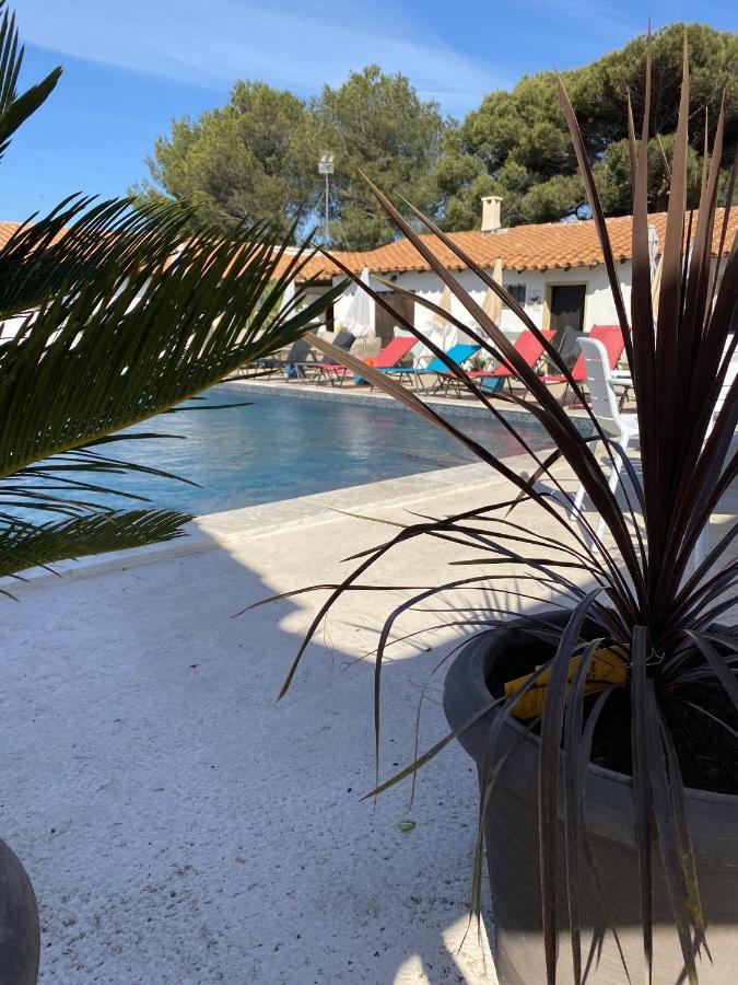 Hotel Du Pont Blanc Saintes-Maries-de-la-Mer Dış mekan fotoğraf