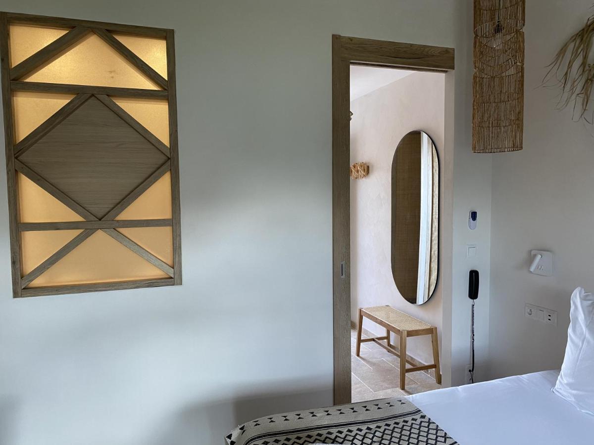Hotel Du Pont Blanc Saintes-Maries-de-la-Mer Dış mekan fotoğraf
