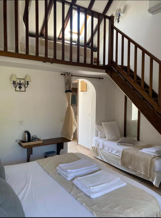Hotel Du Pont Blanc Saintes-Maries-de-la-Mer Dış mekan fotoğraf